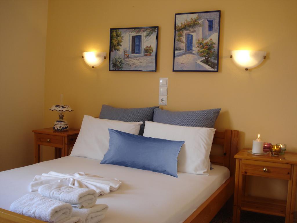 Kochili Apartments Néos Pírgos Δωμάτιο φωτογραφία